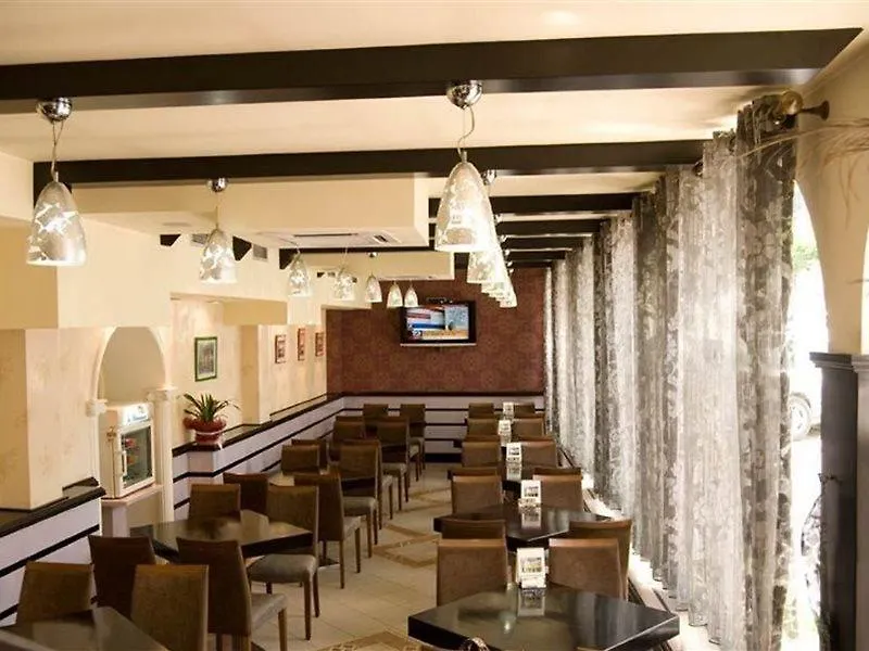 Hotel Villa Tafaj Tirana