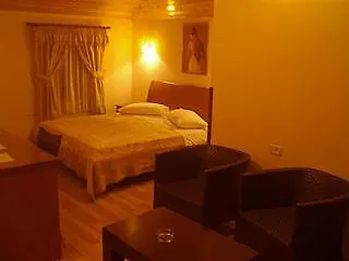 Hotel Villa Tafaj Tirana