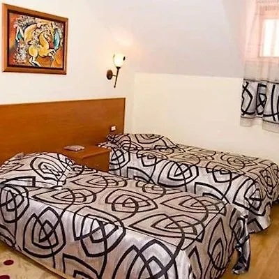 Hotel Villa Tafaj Tirana
