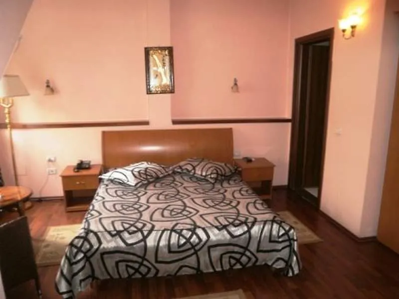 Hotel Villa Tafaj Tirana 3*,  Albania